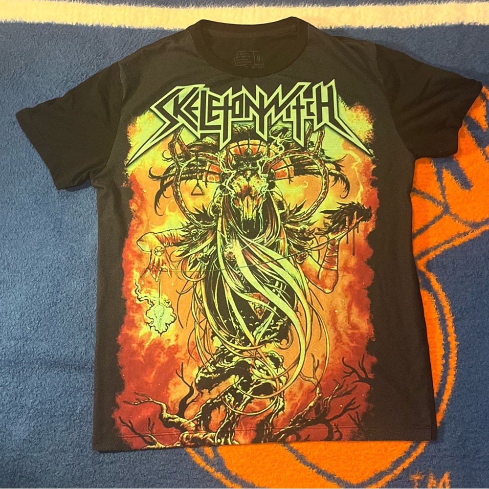 Y2K GRAPHIC T SHIRT